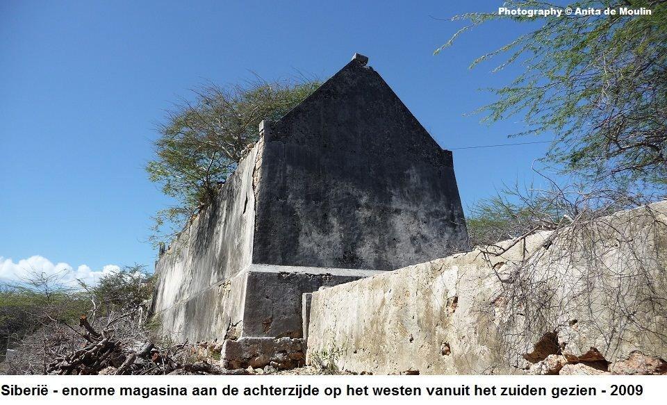 28. Siberie magasina aan de achterzijde vanuit het zuiden 2009